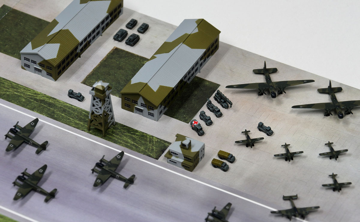 1/700 WWII ドイツ空軍基地 | 鉄道模型・プラモデル・ラジコン・ガン