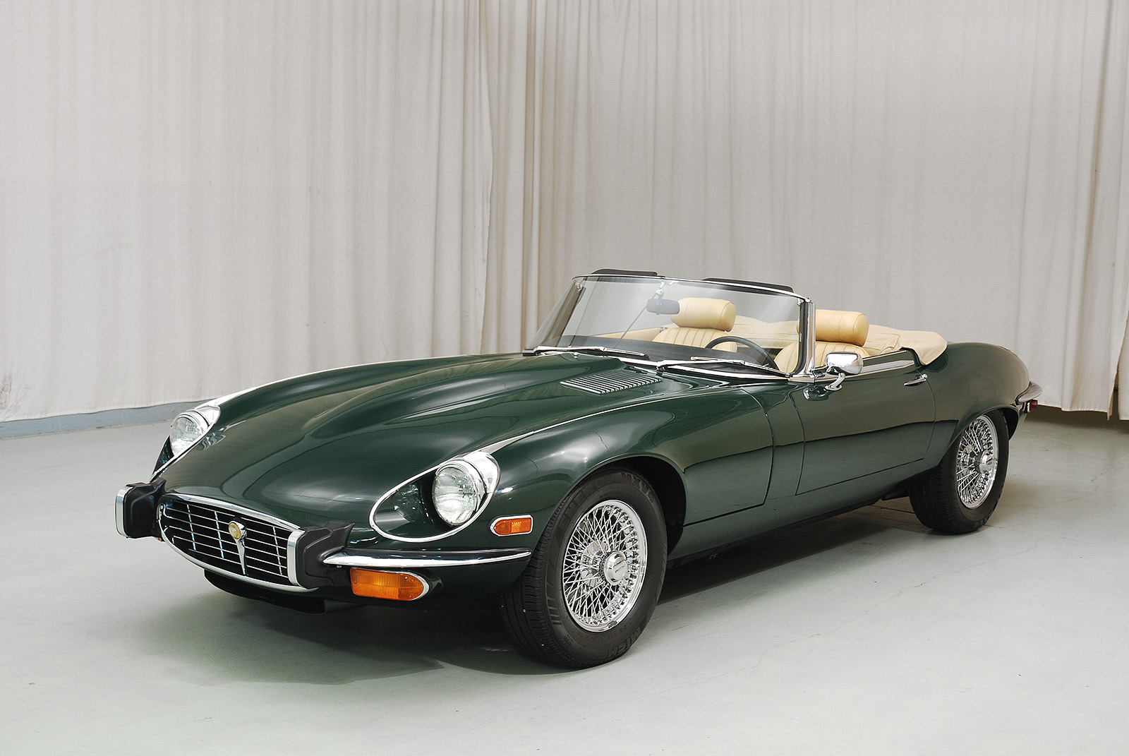 1973 Jaguar E-Type Series 3 Roadster |