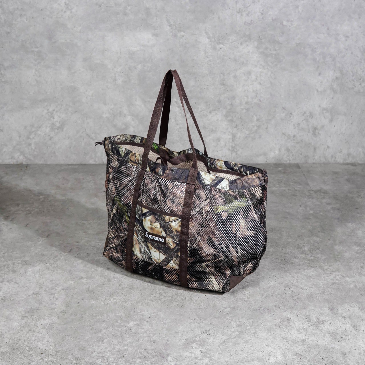 Tas SUPREME MESH CAMO BROWN TOTE BAG 100% ORIGINAL | HYPESNEAKER.ID