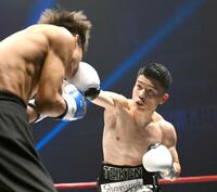 坪井智也 TKO勝ち鮮烈デビュー 21年世界選手権金の大物ルーキー