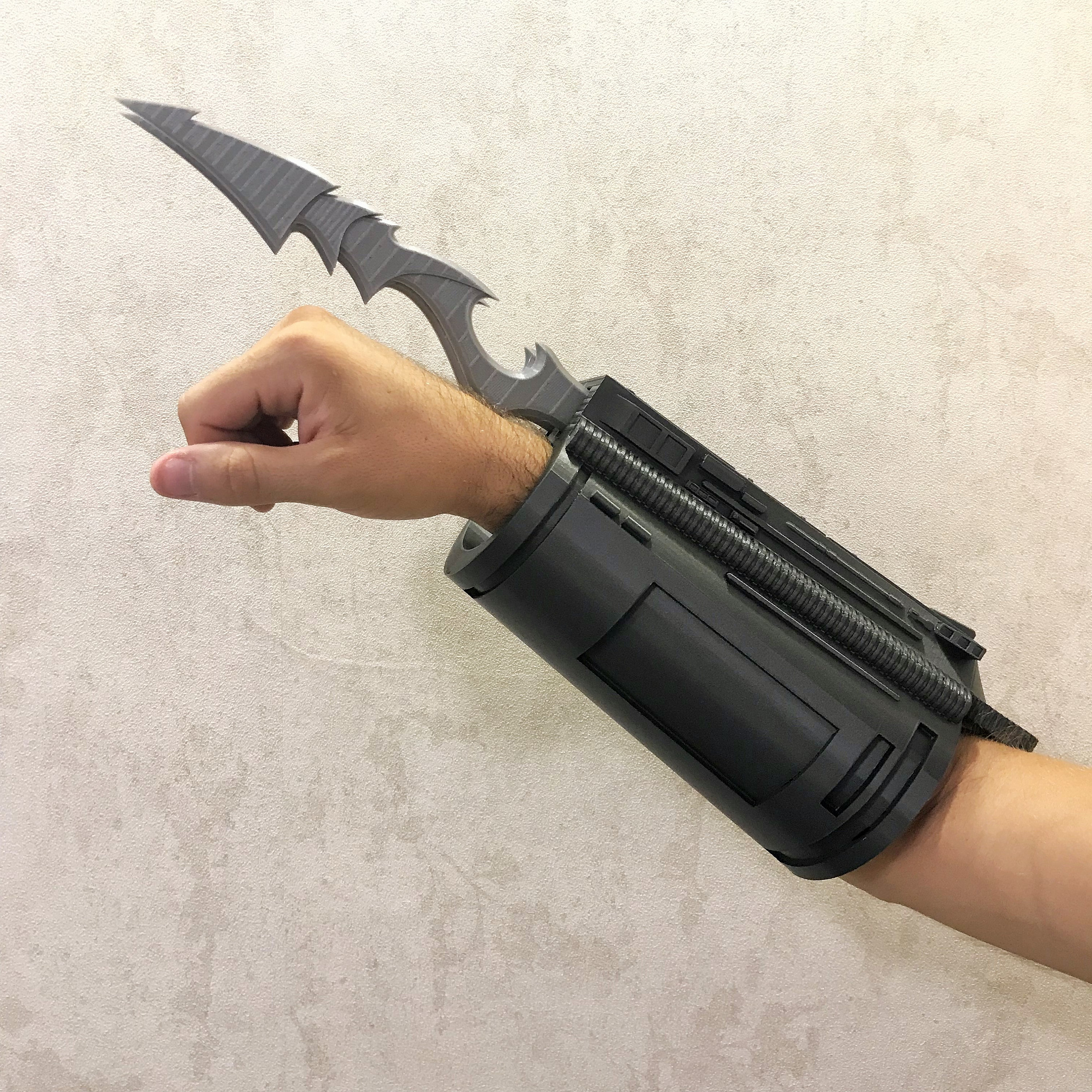 プレデター ガントレット フォアアーム - 爆弾自爆通信機（3Dプリント