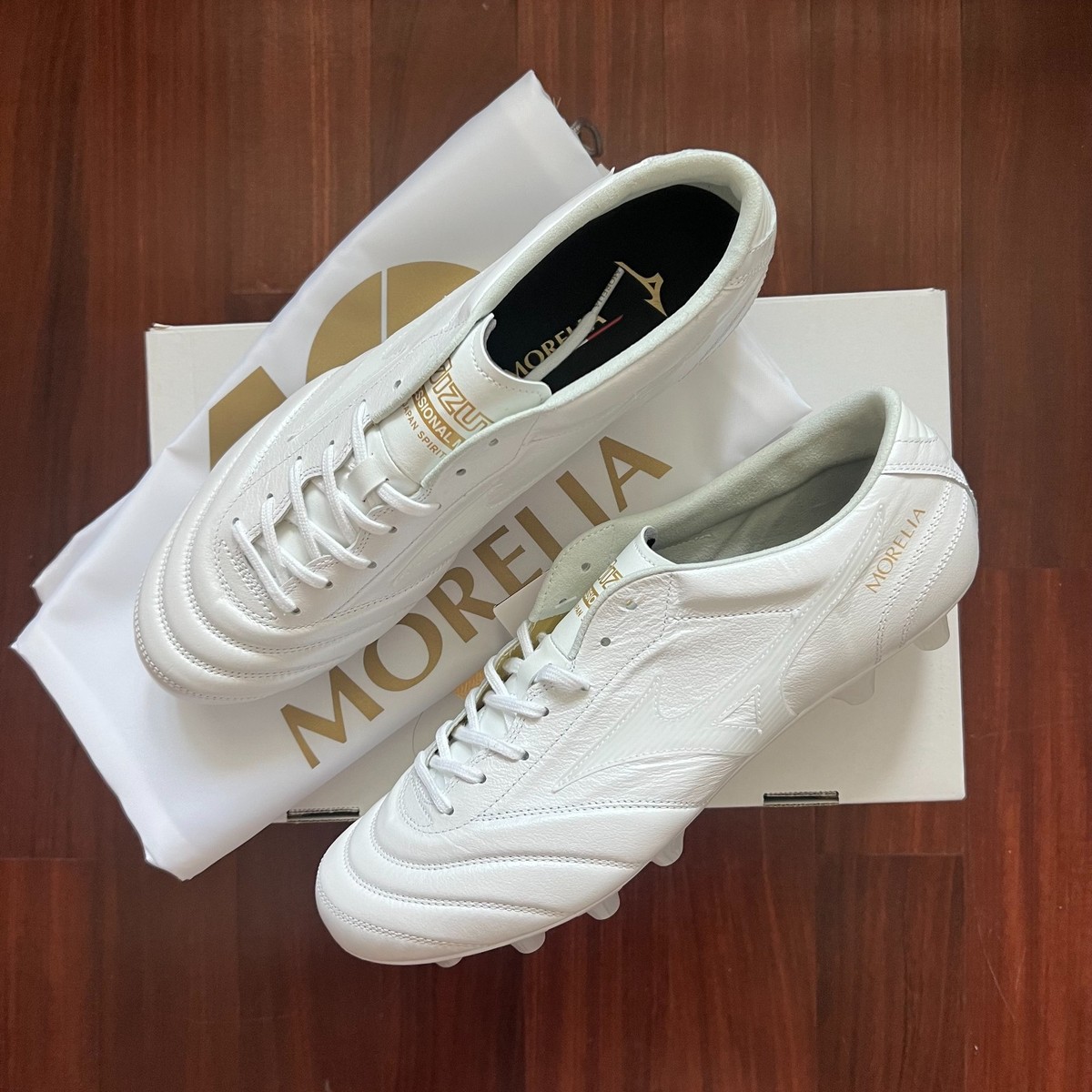 Mizuno Morelia UL Japan MD 40th Anniversary Wide (2E) White Mens