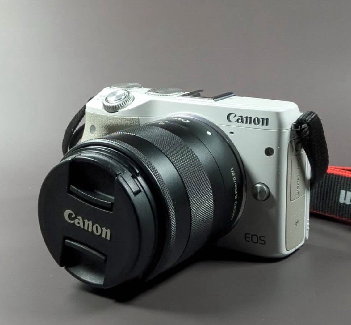 Canon EOS M3 Mirrorless Digital Camera 24.2MP 18-55mm f/3.5-5.6 IS