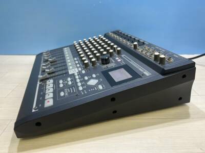 KORG D888 Digital Recording Studio Multi Track Recorder MTR Used