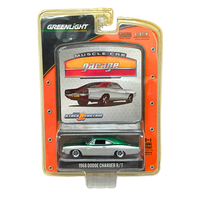 Greenlight Muscle Car Garage 1968 Dodge Charger RT GREEN MACHINE 1