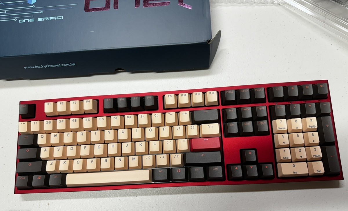 Ducky One 2 Rosa 2021 Chinese New Year Edition Cherry MX Silent