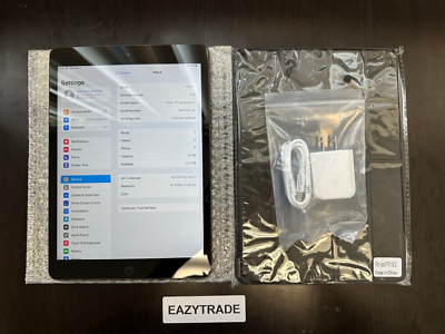 Apple iPad (7th Generation) A2197 32GB 10.2 in -Space Gray - USED