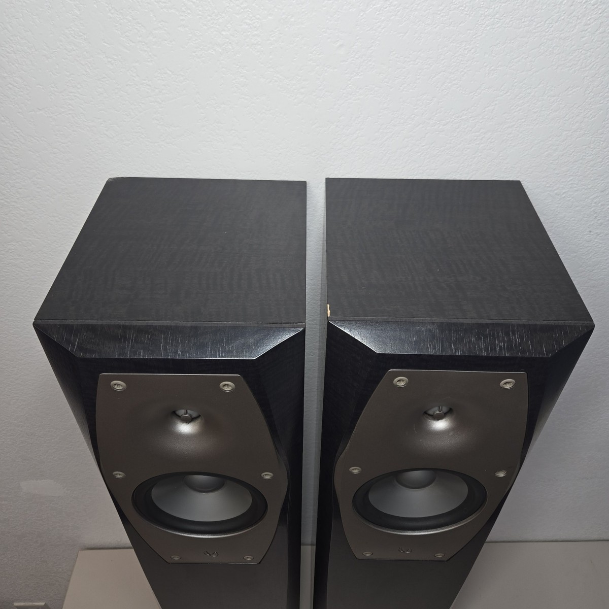 Pair INFINITY Black Onyx Interlude IL30 Bi-Wired Front Tower