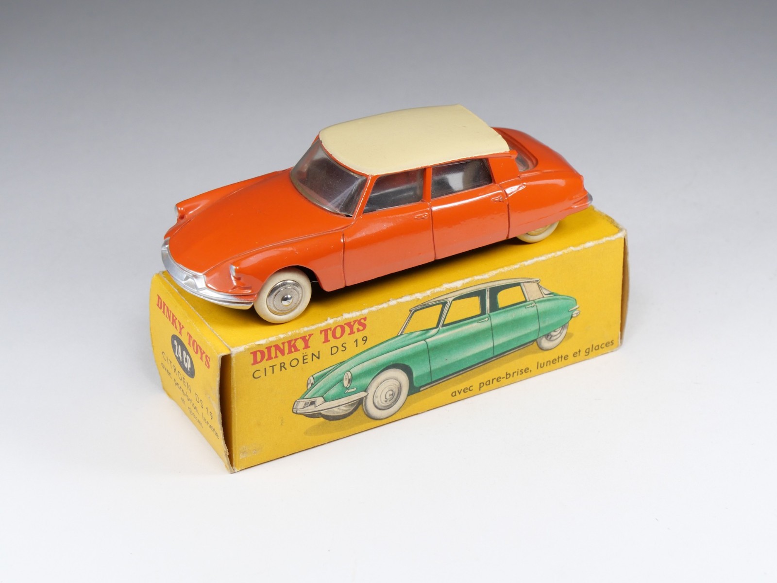 Dinky 24C, Citroen DS19 Saloon - Free Price Guide & Review