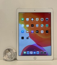 Apple iPad (第5世代) 32GB シルバー A1823 Apple iPad 第5世代 Wi-Fi