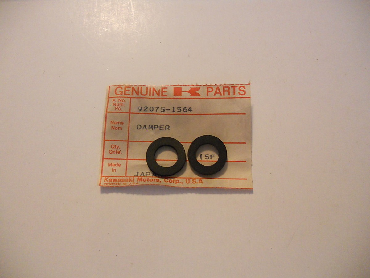 NOS Kawasaki Cowling Stay Damper ZX600 ZX750 ZX900 92075-1564 Qty