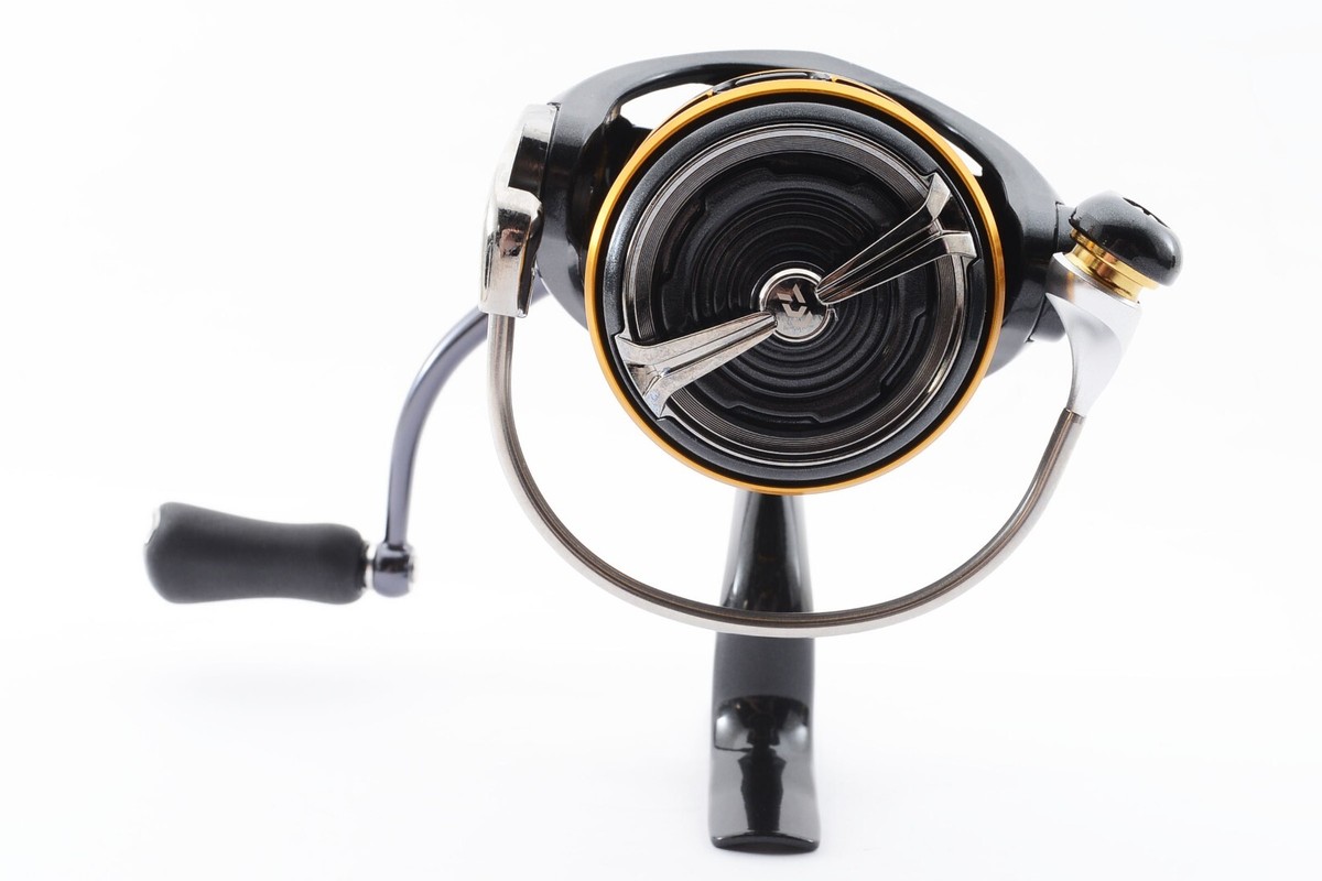 Daiwa 21 Caldia LT 2500S-XH Spinning Reel Near Mint from JAPAN