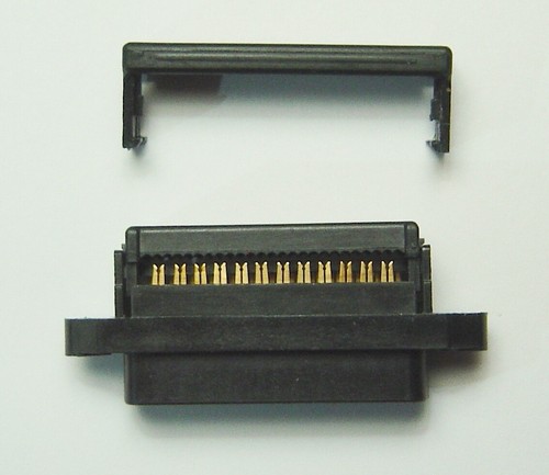 New Fujitsu MBM27C256A-20 27C256 256KBIT UV EPROM 200ns GOLD Dye