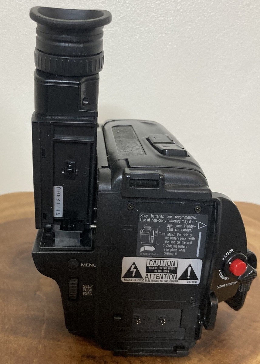 Sony Handycam CCD-TR83 Handicam Video8 NTSC 24x SteadyShot Digital