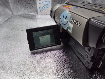 Sony Handycam Vision CCD-TRV43 Hi8 Camcorder 330x Zoom Nightshot