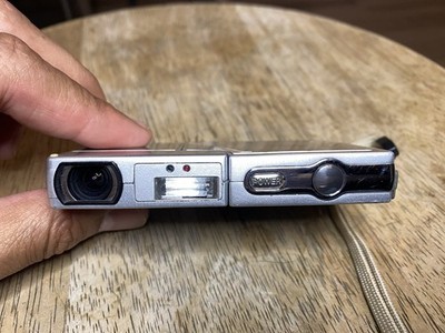 Kyocera Finecam SL300R 3.2MP Compact Digital Camera Silver TESTED