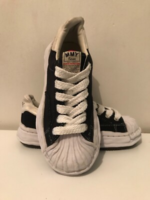 MAISON MIHARA YASUHIRO BLAKEY OG SOLE CANVAS LOW TOP SNEAKER. SIZE