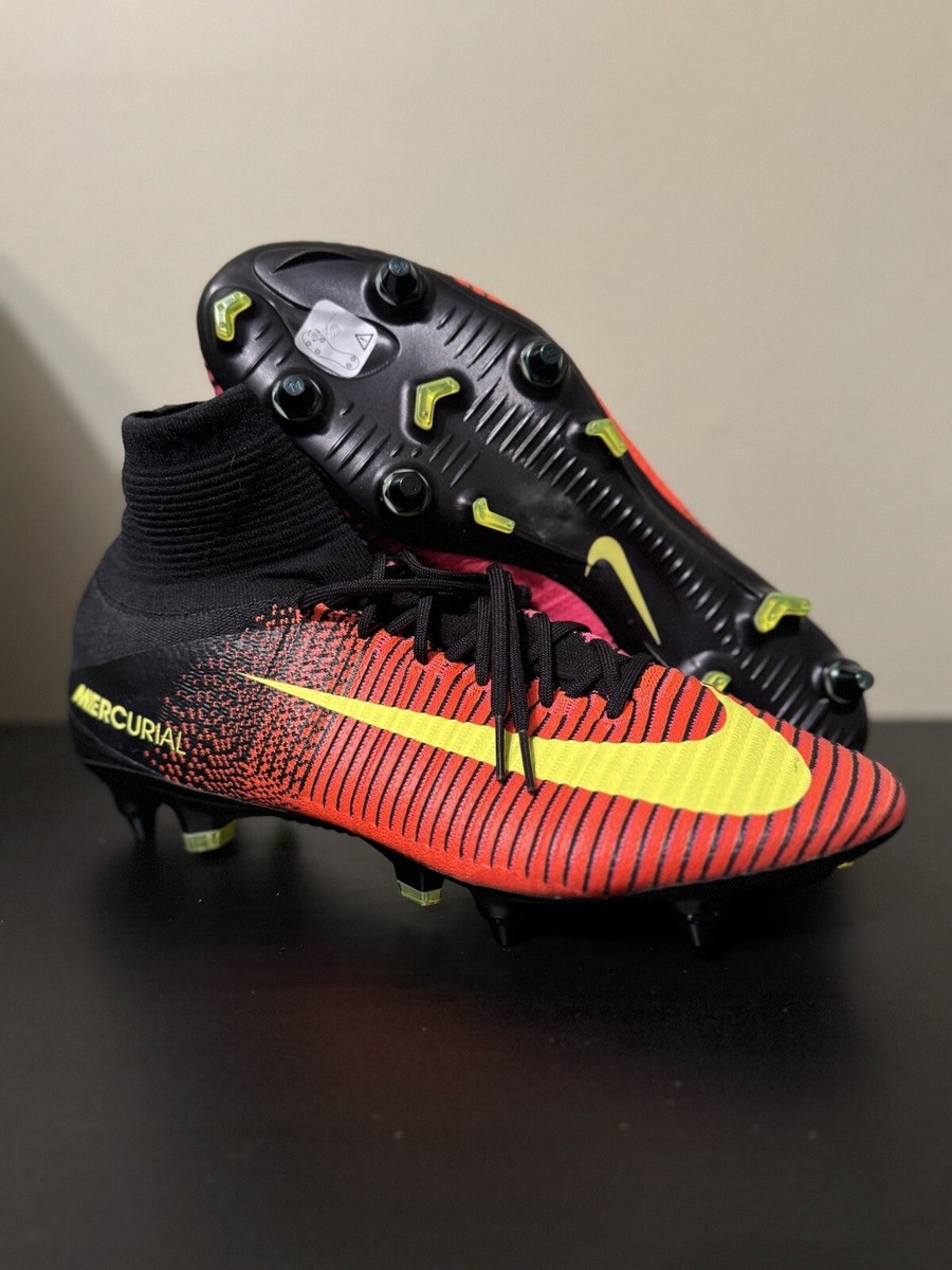 Nike サッカーシューズ マジスタSG ブラック/レッド Nike サッカー