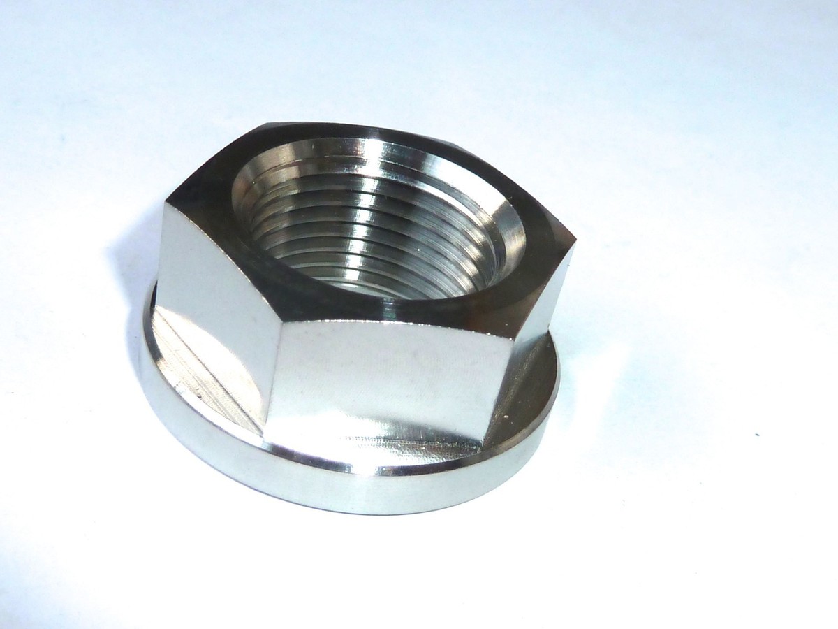 Suzuki GSXR750 L1-L9 FRONT AXLE FLANGED NUT TITANIUM M20X1.5