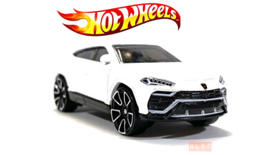 Hot Wheels White '17 Lamborghini Urus Kids Model Diecast Toy Cars