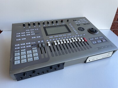 Zoom MRS 1608 16-Track / Multi Track Digital Recording Studio with