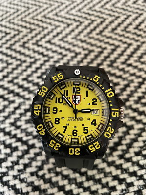 Luminox Series 3050/3950 Men's Quartz Watch Yellow & Black Swiss