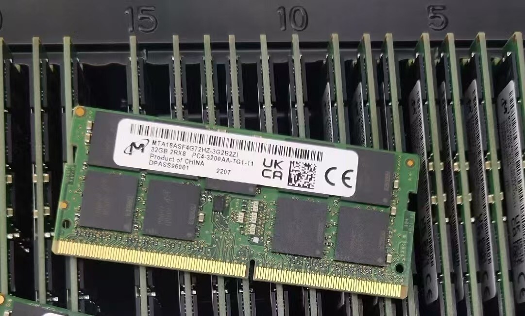 Micron 32GB DDR4 3200 PC4-25600 MT A18ASF4G72HZ-3G2B2 Laptop ECC