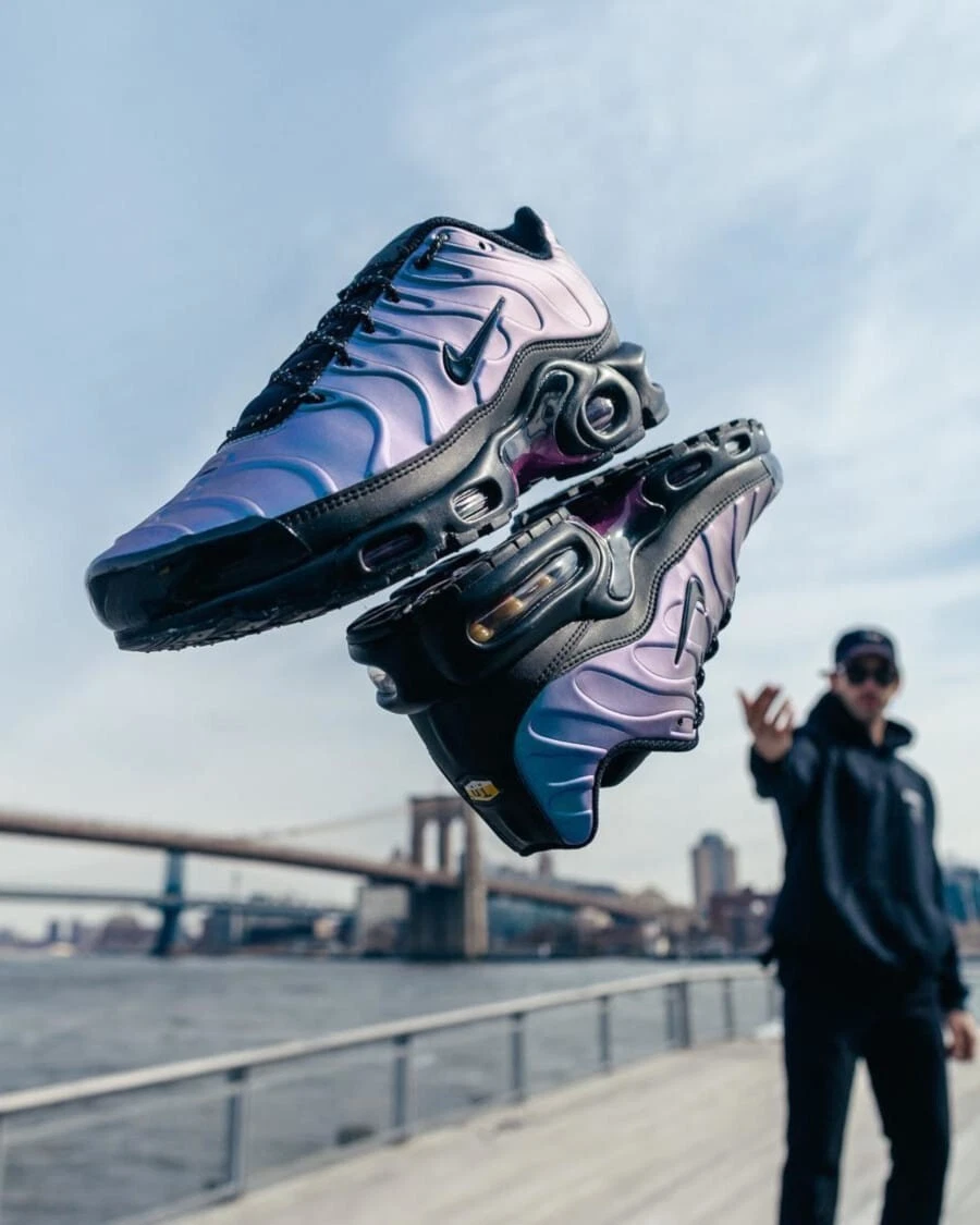 Nike Air Max Plus SE Throwback Future for Sale | Authenticity