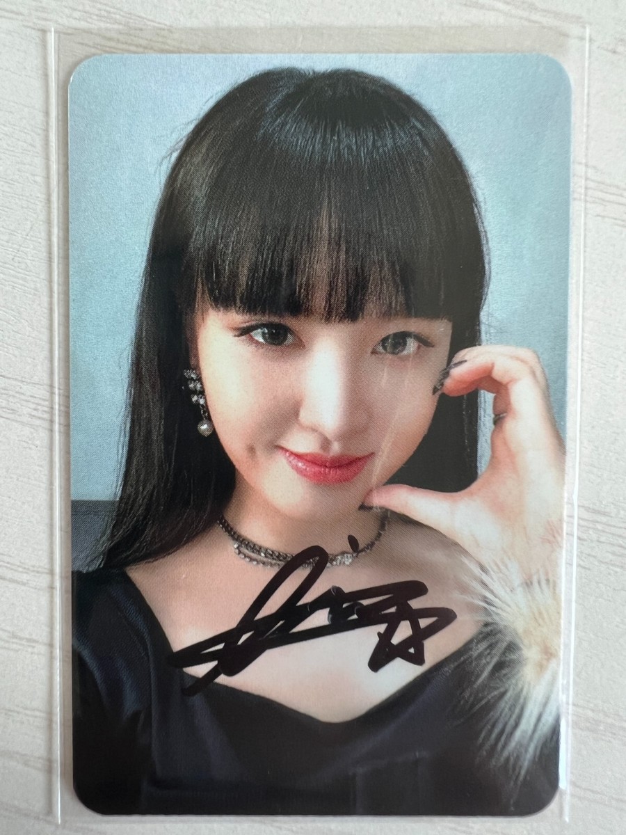 IVE Liz After Like Autographed Signed Broadcast Limited Photo Card