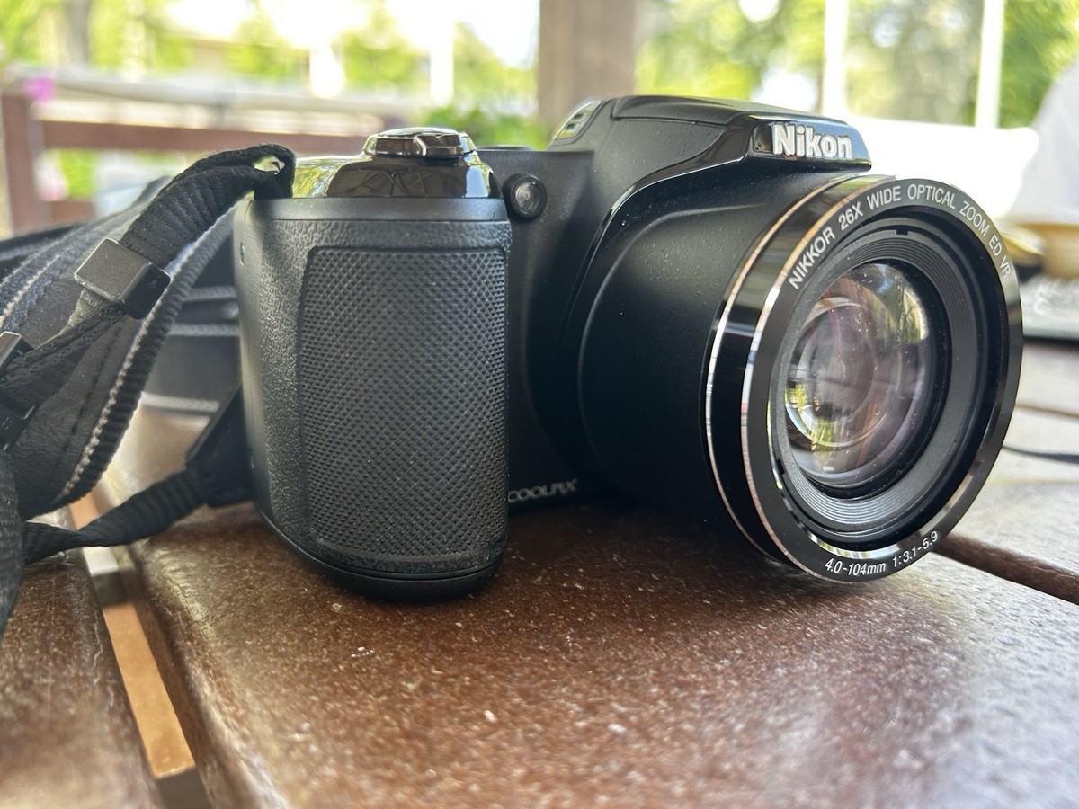 Nikon Coolpix L320 Black Digital Camera 26x Zoom 16.1 Megapixels