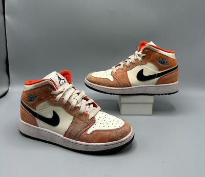 Nike Air Jordan 1 Mid SE Orange Suede Boys Size 5Y Athletic
