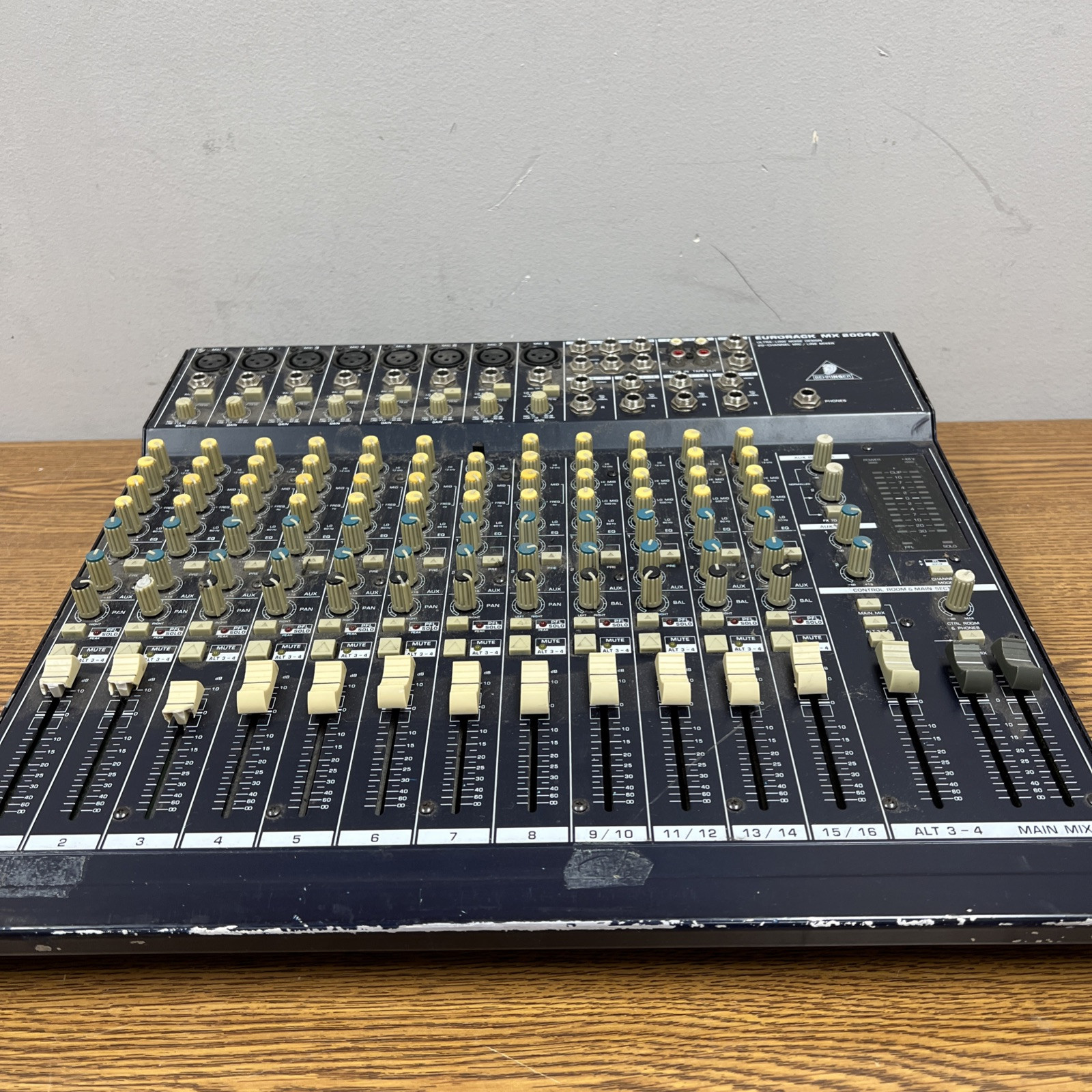 Behringer Eurorack MX 2004A Analog Mixer | eBay