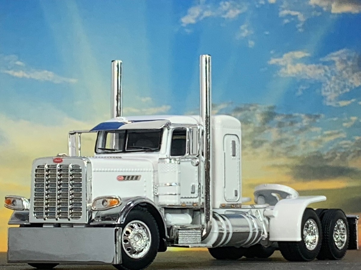 1/64 DCP WHITE PRIDE & CLASS PETERBILT 389 W/ 36