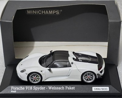 Porsche 918 Spyder Weissach Paket 2015 White 1:43 Minichamps CA