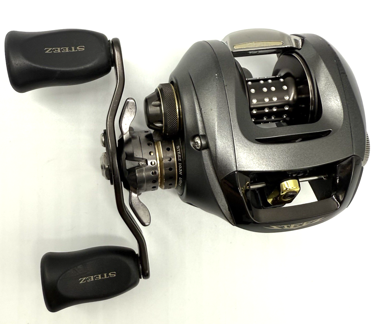 Daiwa STEEZ 103H Right Handed Bait Casting Reel No Box From JAPAN