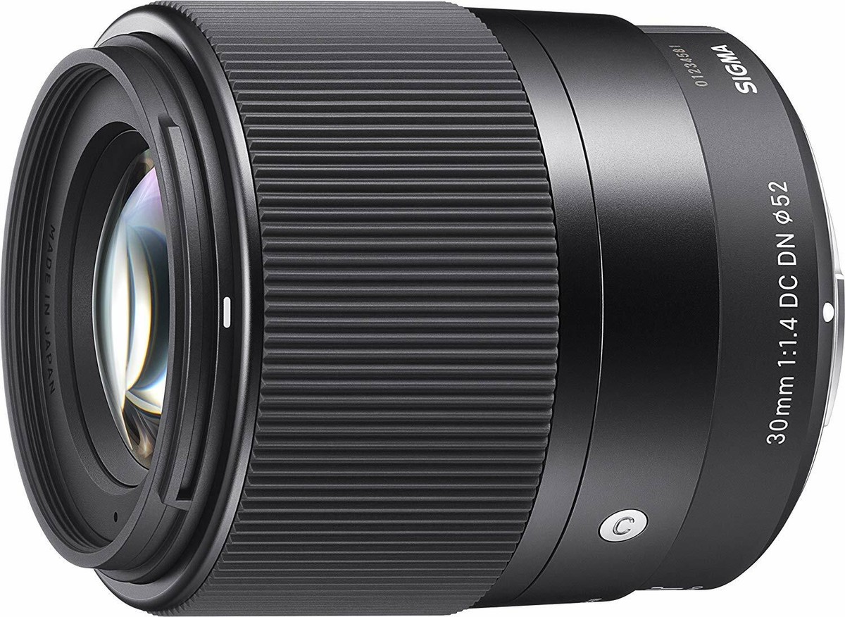Sigma 30mm f/1.4 DC DN Lens for Sony E-Mount with Essentials