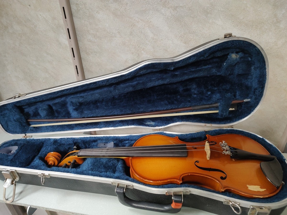 Glaesel Shop Adjusted V130 1/2 Violin with Hard Shell Case, 1995