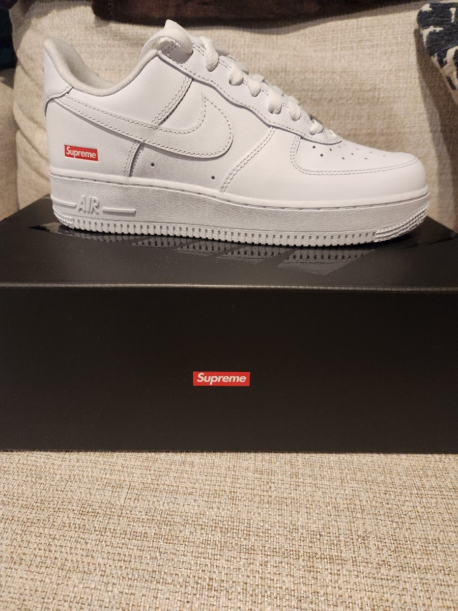 Size 6.5 - Nike Air Force 1 x Supreme Low Box Logo - White Supreme