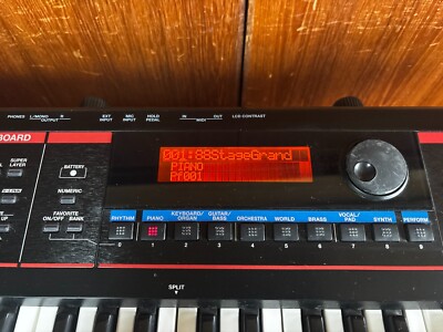 Roland Juno-Di Portable 61-key Mobile Synthesizer w/ bag power