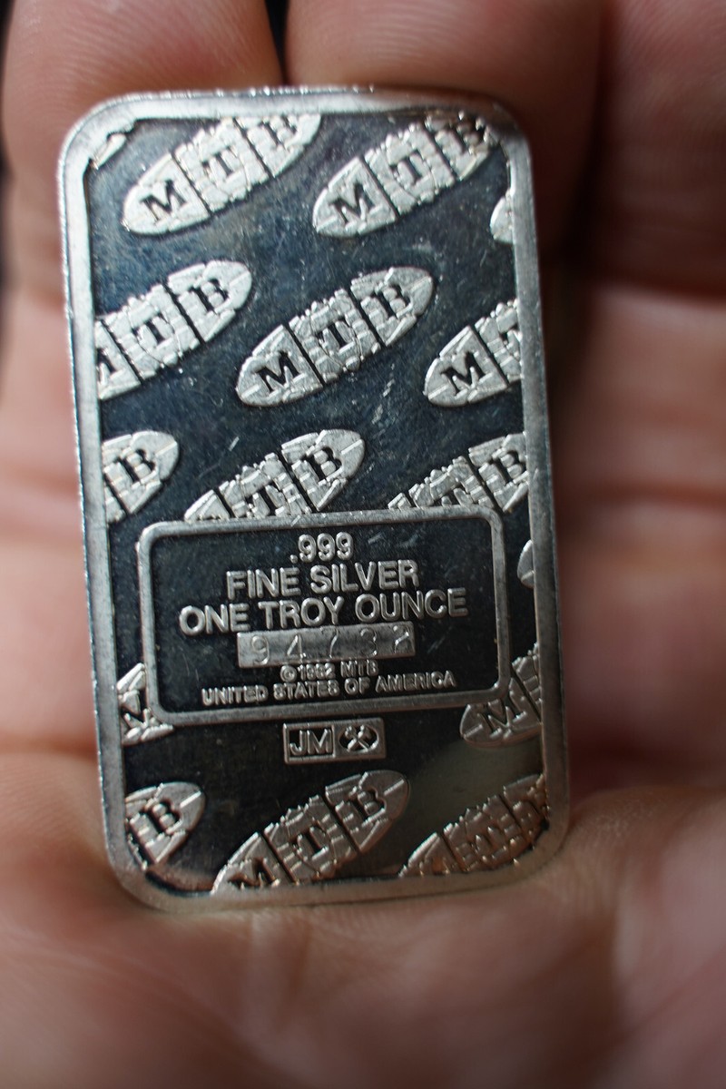 1982 Lady Liberty JM MTB 1 ounce .999 Silver bar 94732 serial