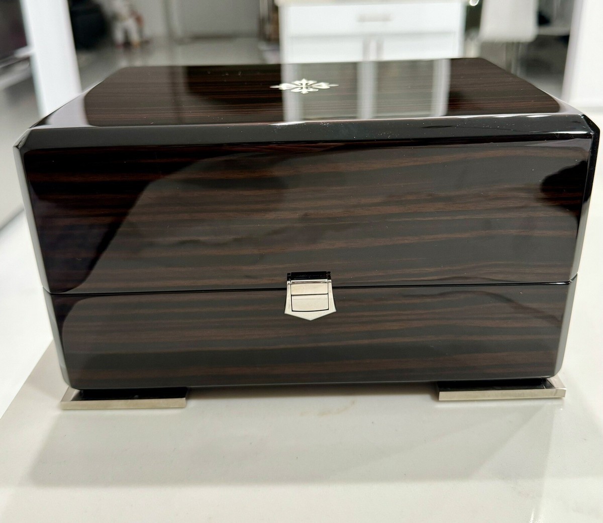 Authentic Patek Philippe Wooden Watch Box Winder PTK-H997