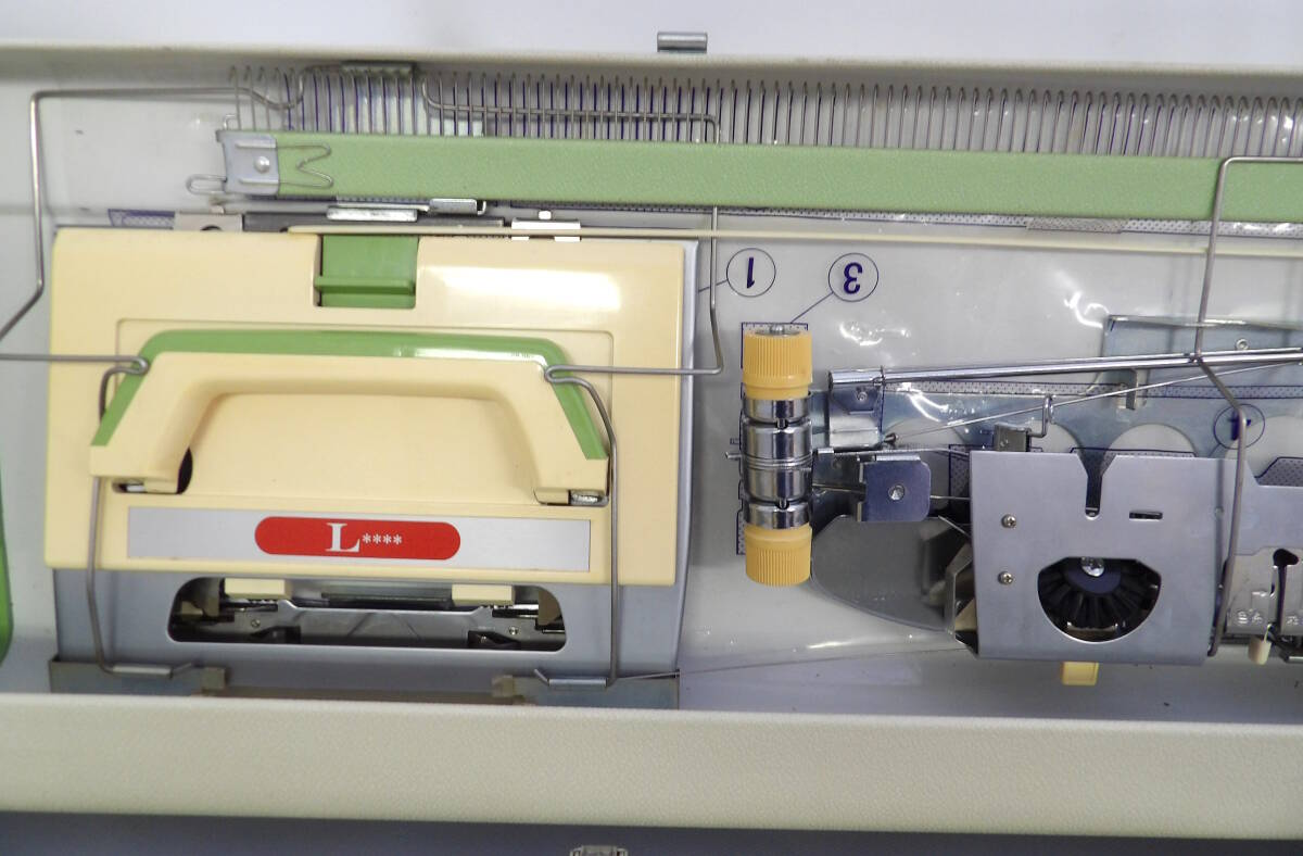 BROTHER KH-821 Knitting Machine Handicraft from Japan W/ Case