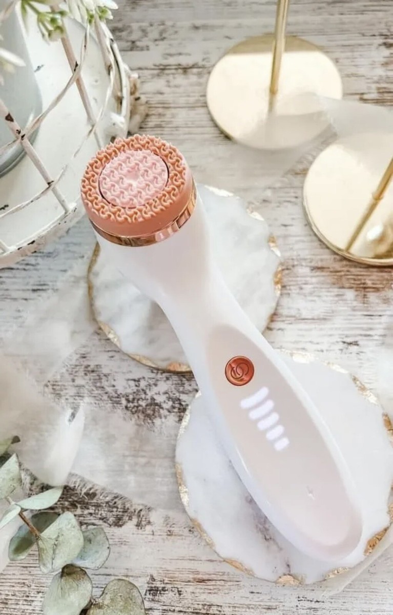 美品NU SKIN] LumiSpa iO 洗顔ブラシ NU SKIN LumiSpa iO 洗顔ブラシ