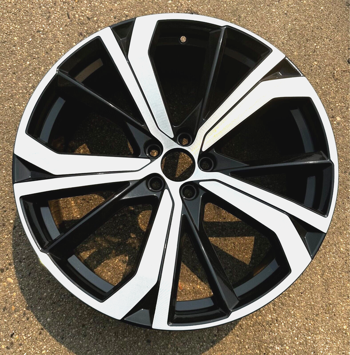 2022-2023 Volvo XC60 21