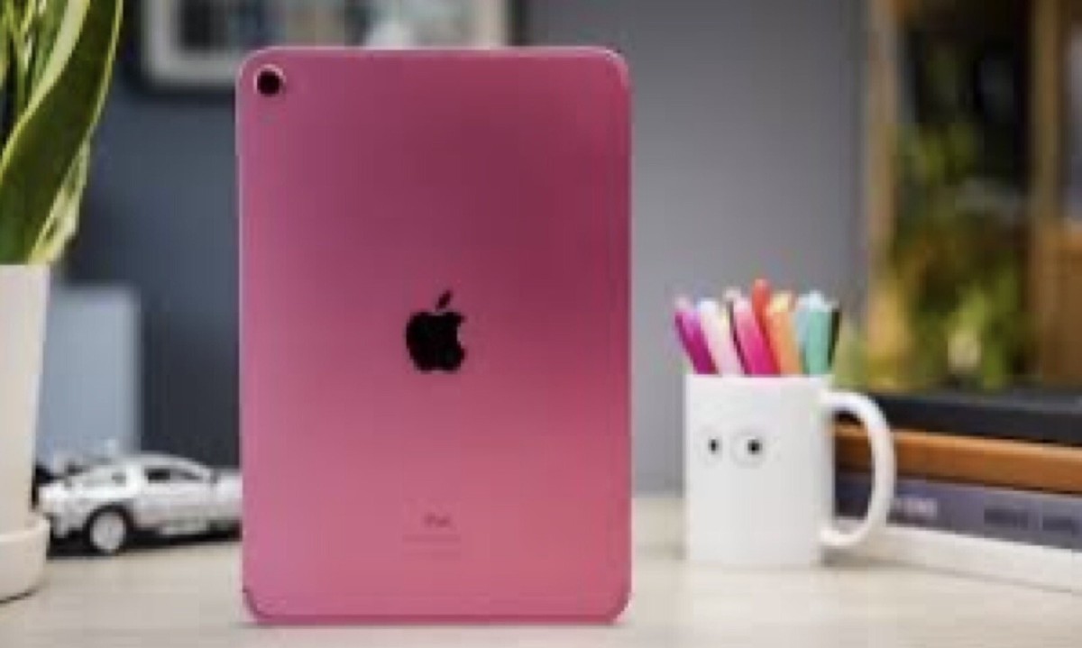 Apple iPad (10th Generation): Pink, with A14 Bionic chip, 10.9