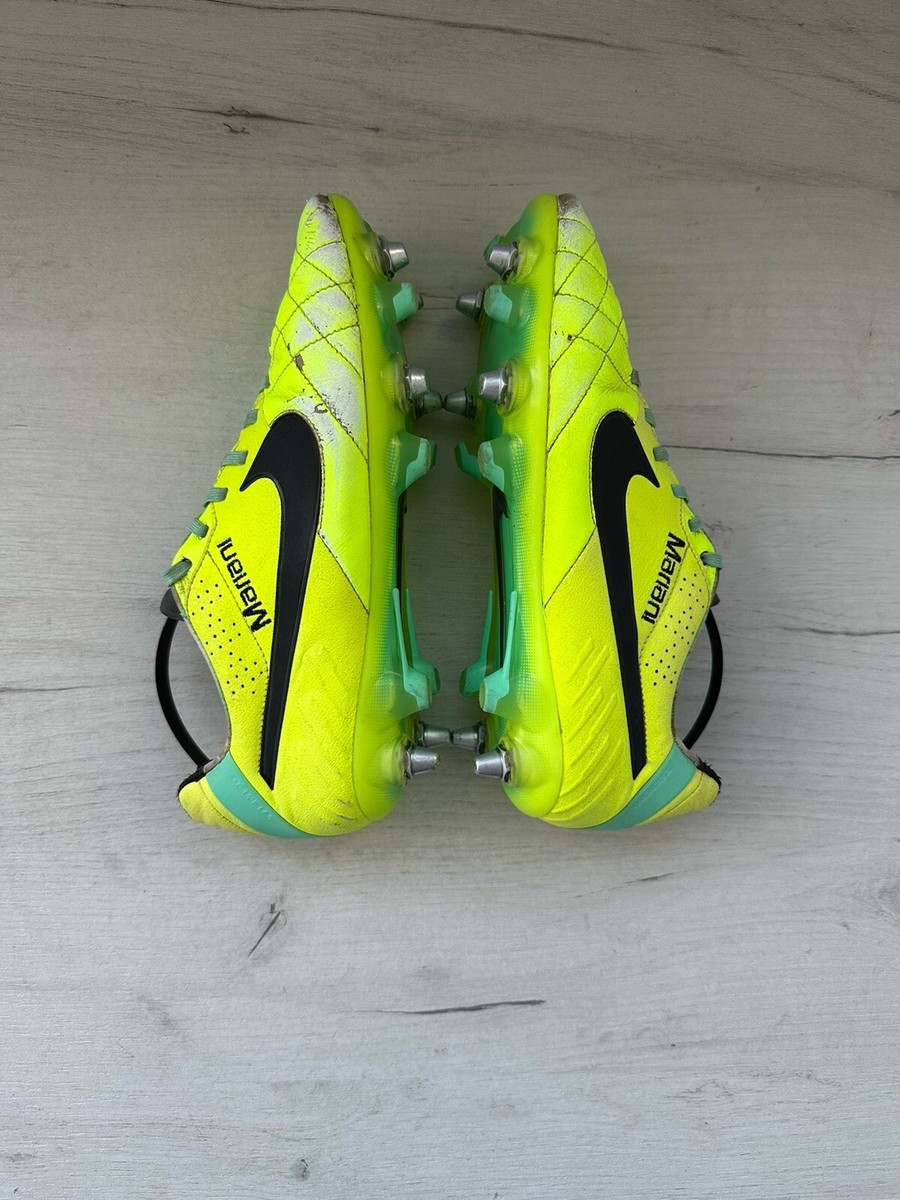 Nike Tiempo Legend Neon Football Cleats Boots US8.5 UK7.5 EUR42