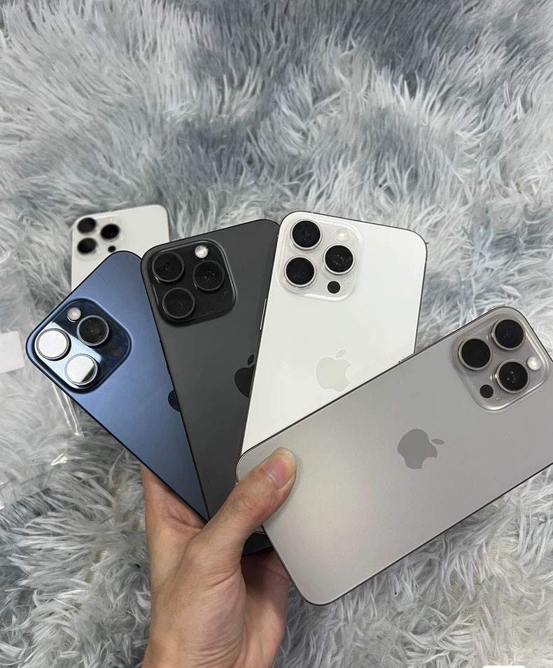 Apple iPhone 15 Pro Max- 256GB/512GB-Multicolor (Unlocked