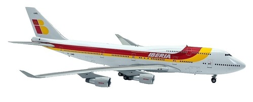 Phoenix 1:400 Japan Airlines 747-200 #JA8130 - 10010 Yokoso Japan