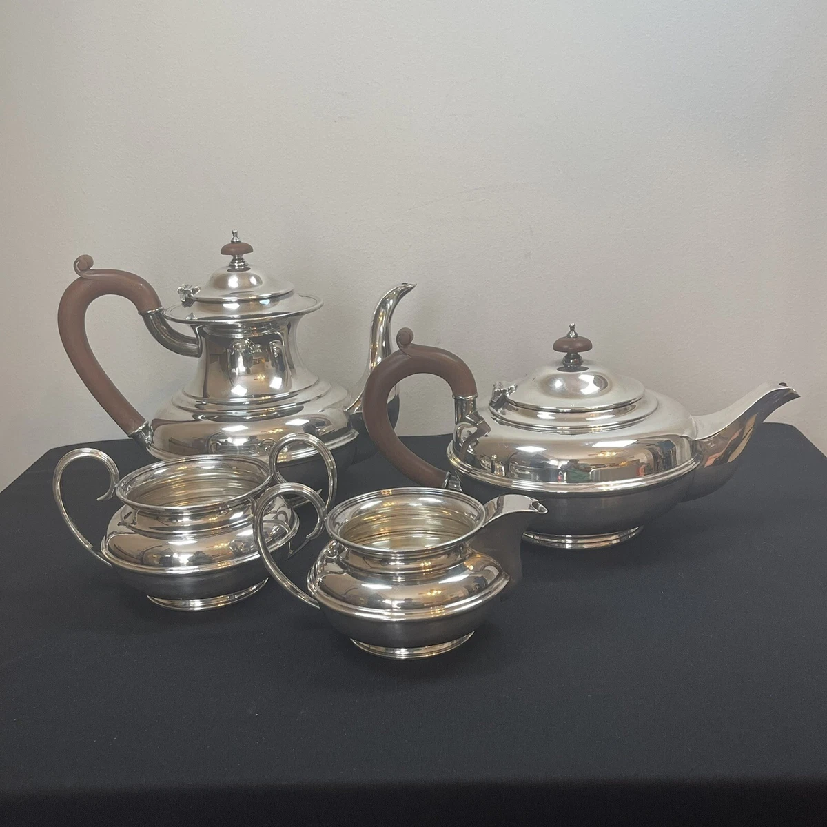 Barker Ellis Antique US Silver-Plated Teapots, Coffee Pots & Sets