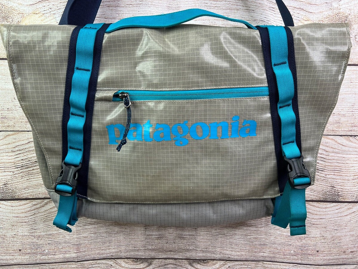 Patagonia 12L Blackhole Black Hole Mini Messenger Bag Gray Grey